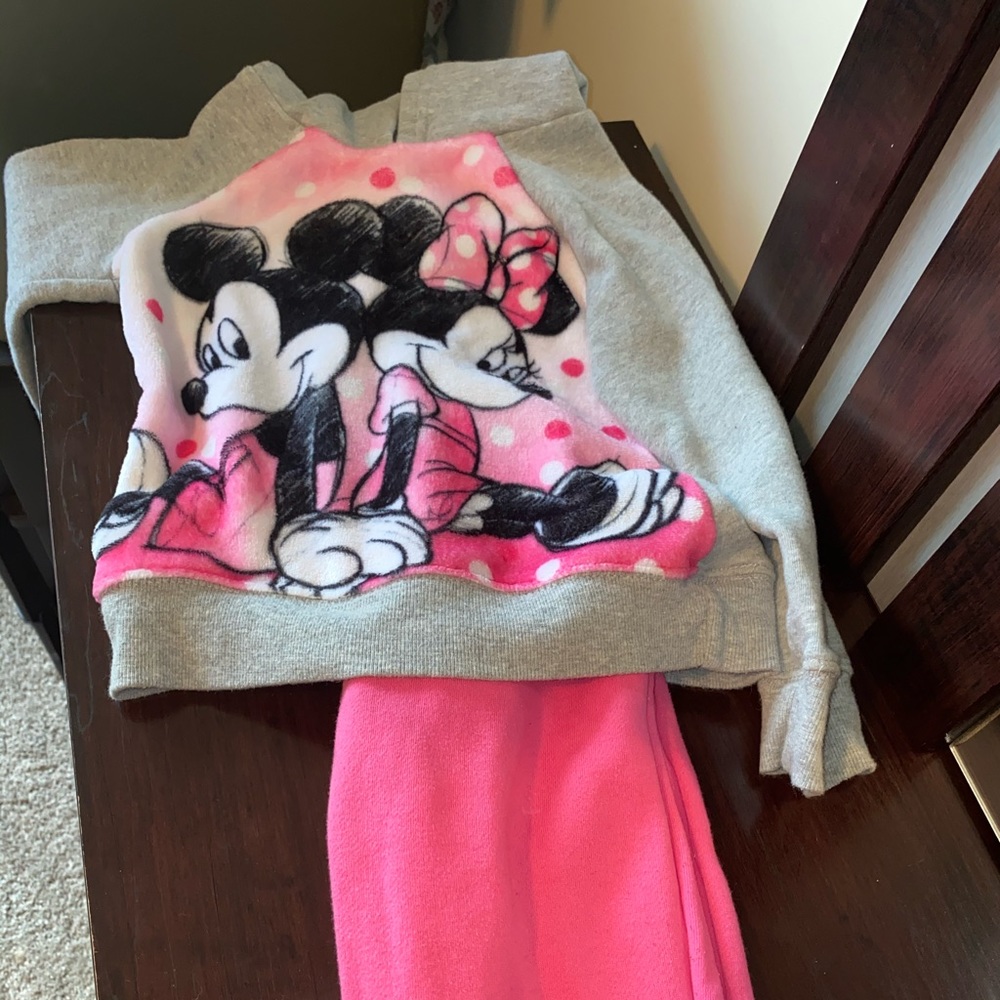 Minnie Mouse Sweatsuit